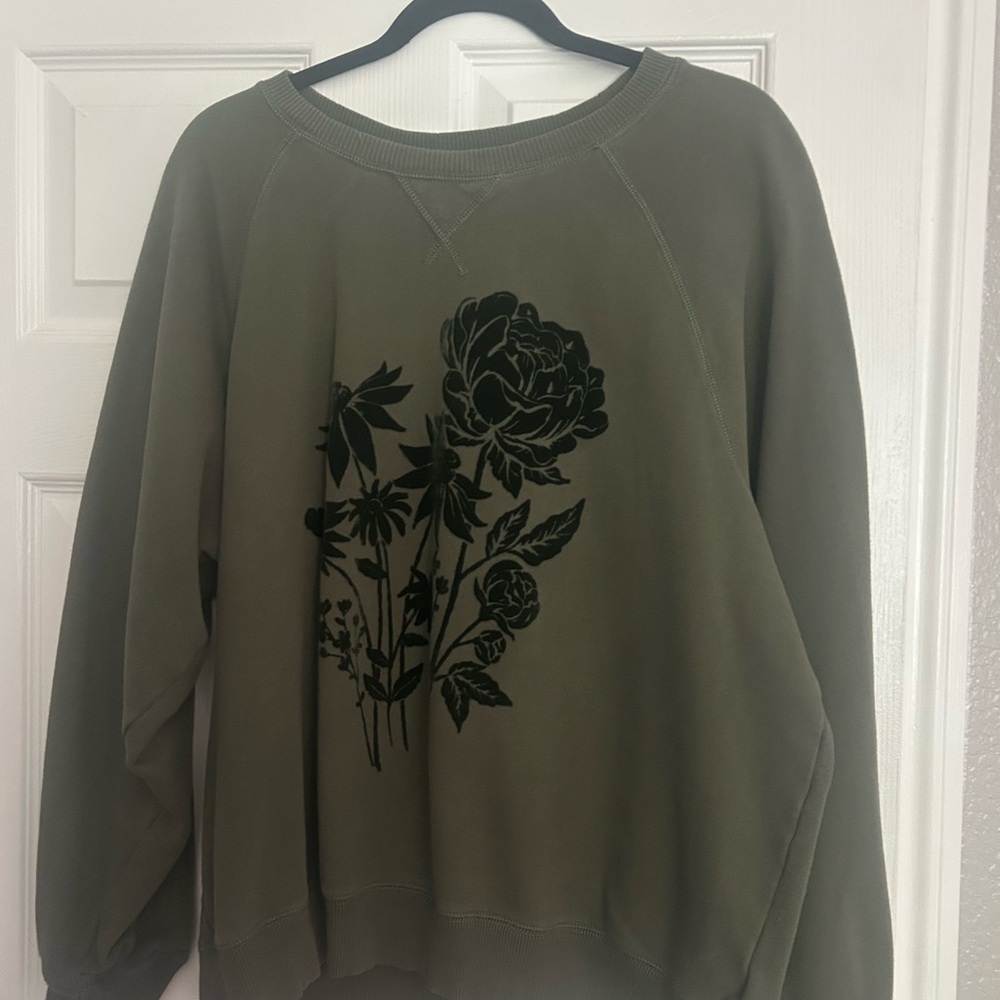 American Eagle Outfitters Olive Green Crew Neck Sweater